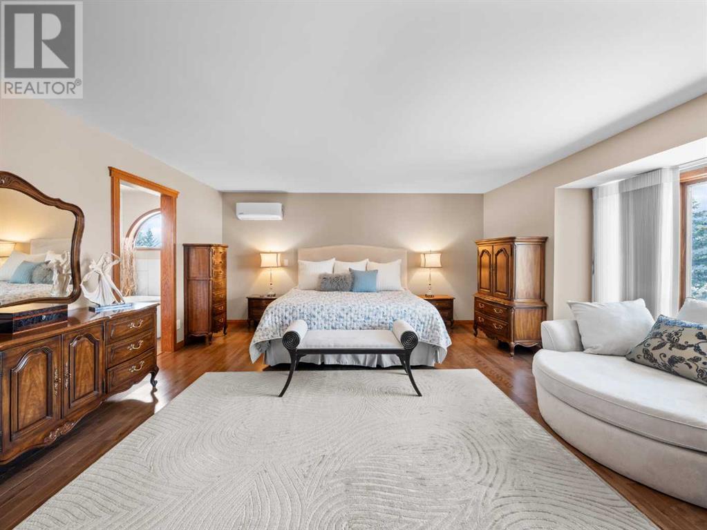 Single Family House for Sale in  Edgeview Road NW Edgemont Calgary 