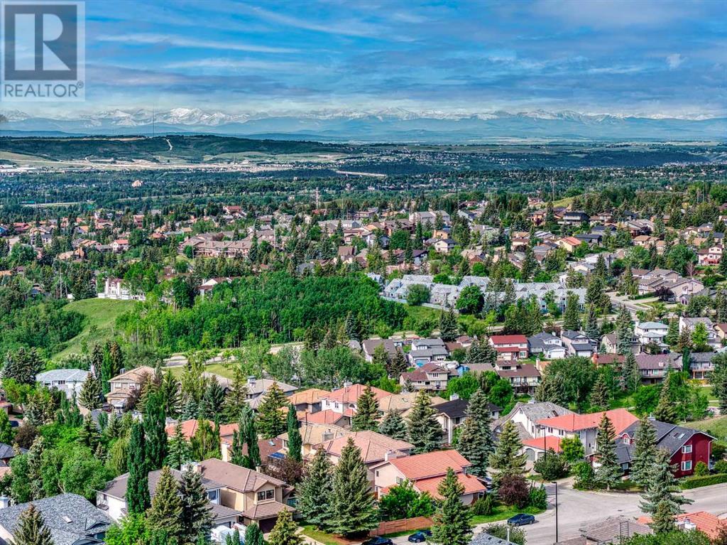 Single Family House for Sale in  Edgeview Road NW Edgemont Calgary 