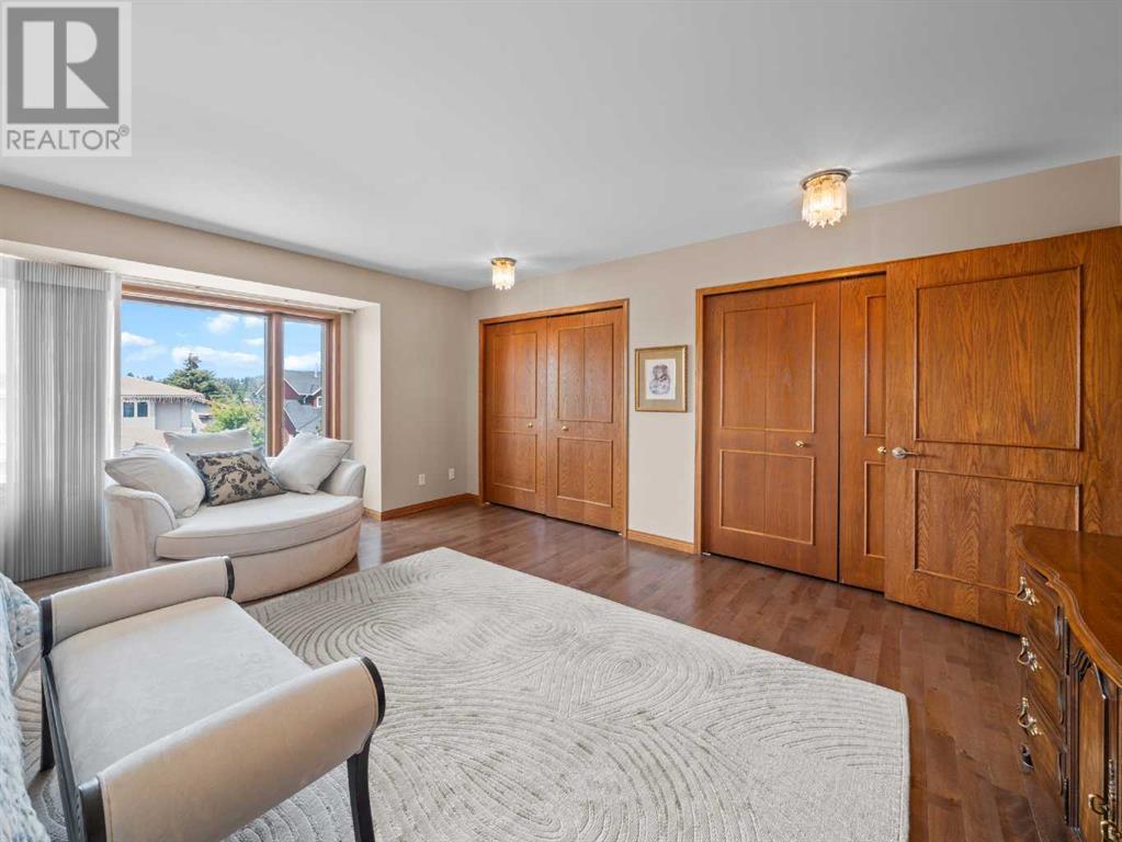 Single Family House for Sale in  Edgeview Road NW Edgemont Calgary 
