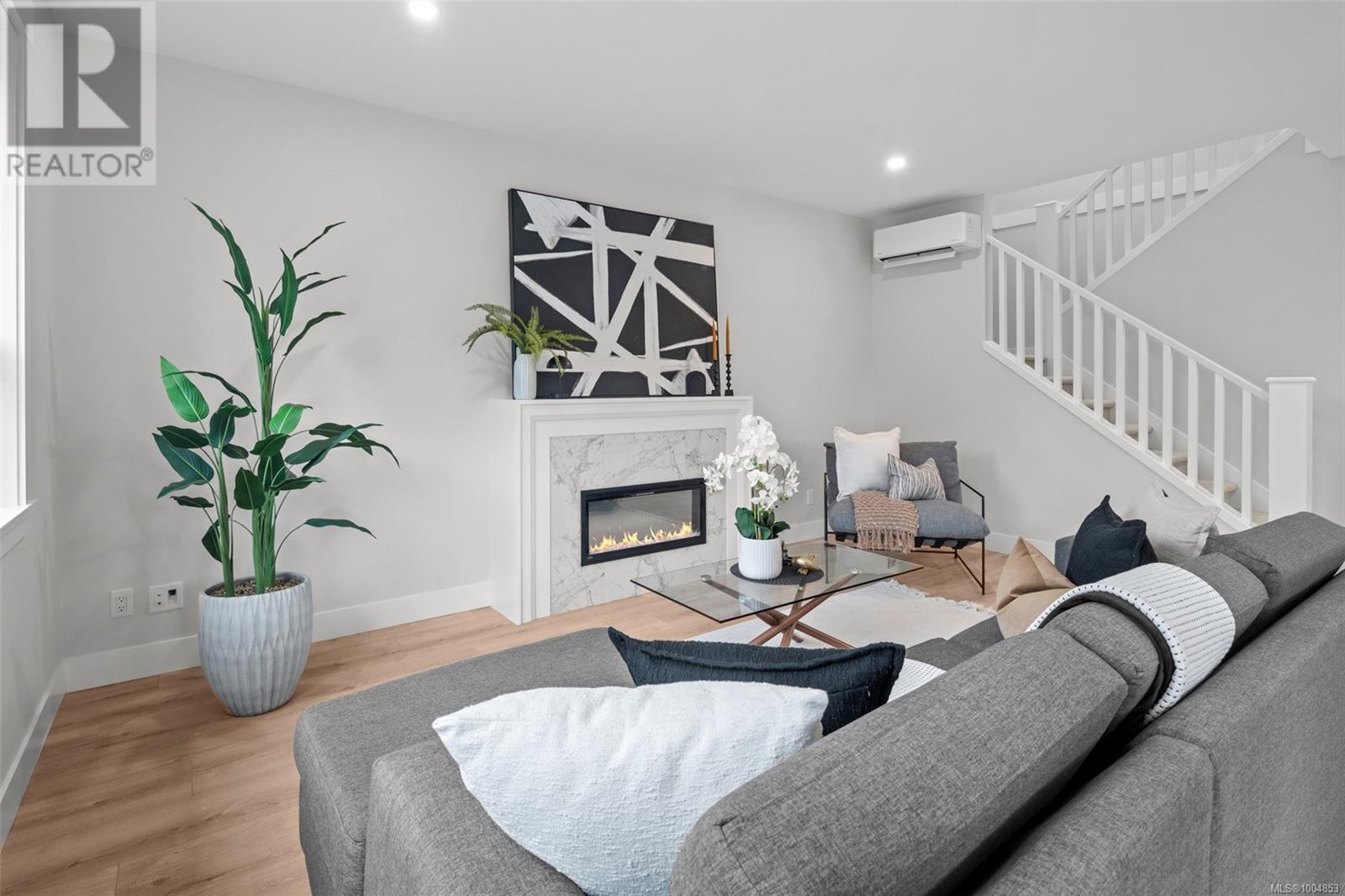 2274 EVELYN LANE - Image 25