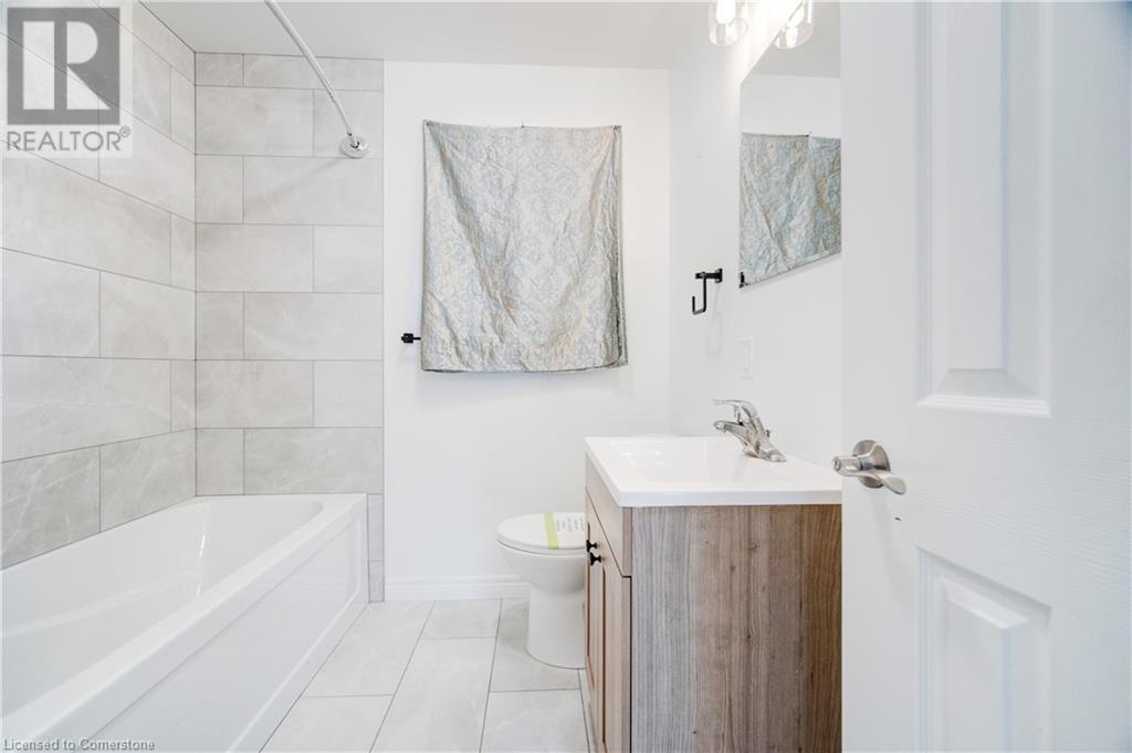 Photo 32 of 25 Patterson Drive, Brantford ON