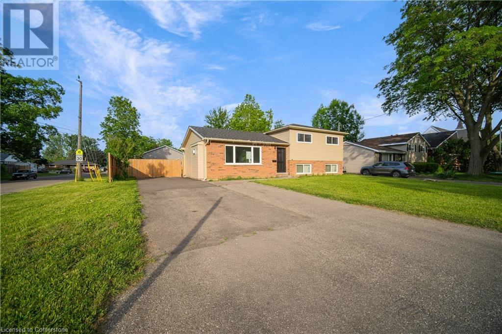 Photo 25 of 25 Patterson Drive, Brantford ON