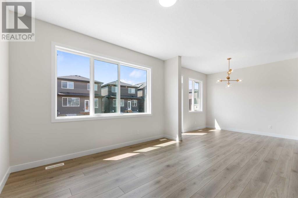 35 Corner Glen Common NE, Calgary, Alberta