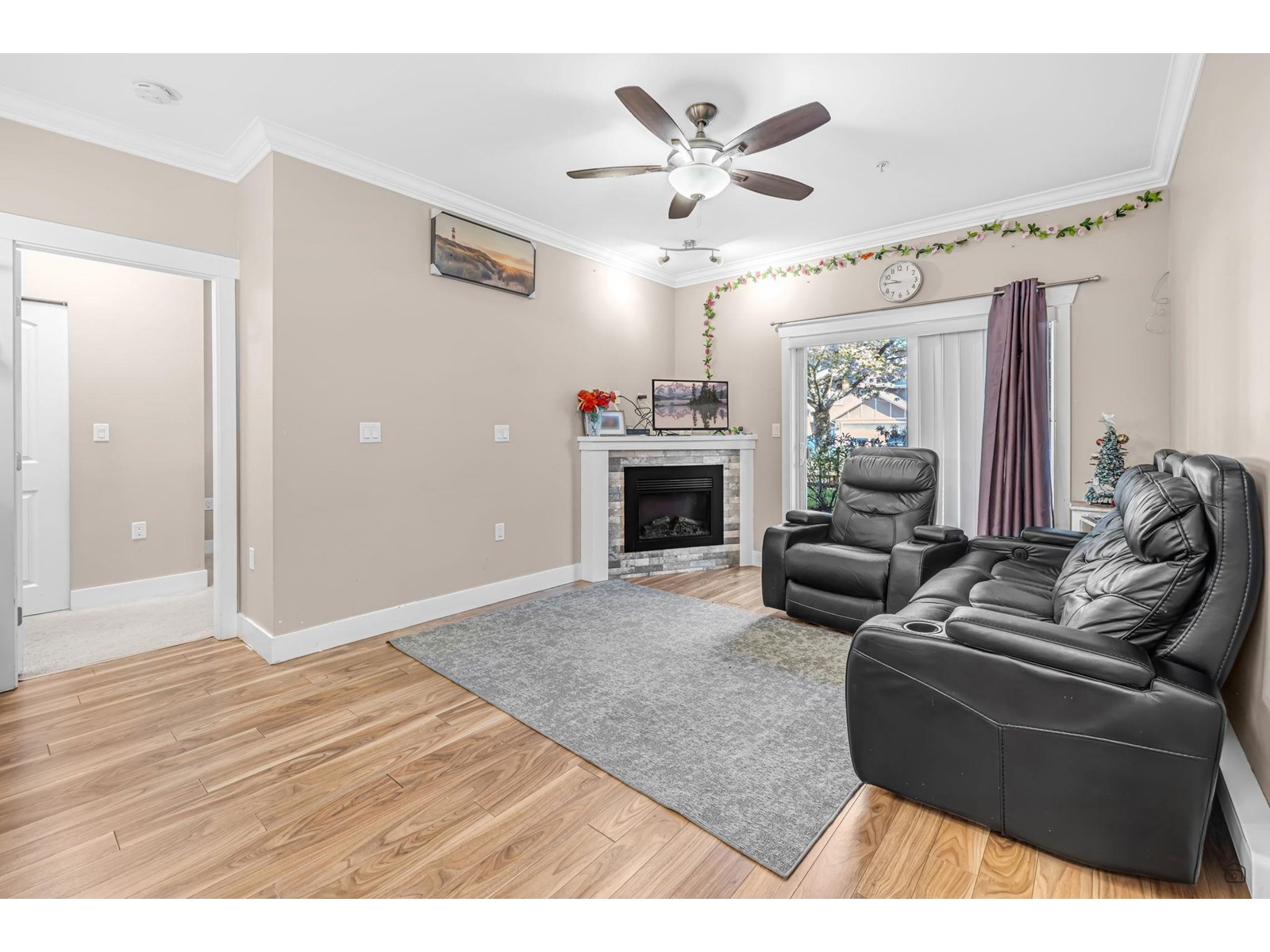 Photo 1 of 115 8183 121 A Street, Surrey BC