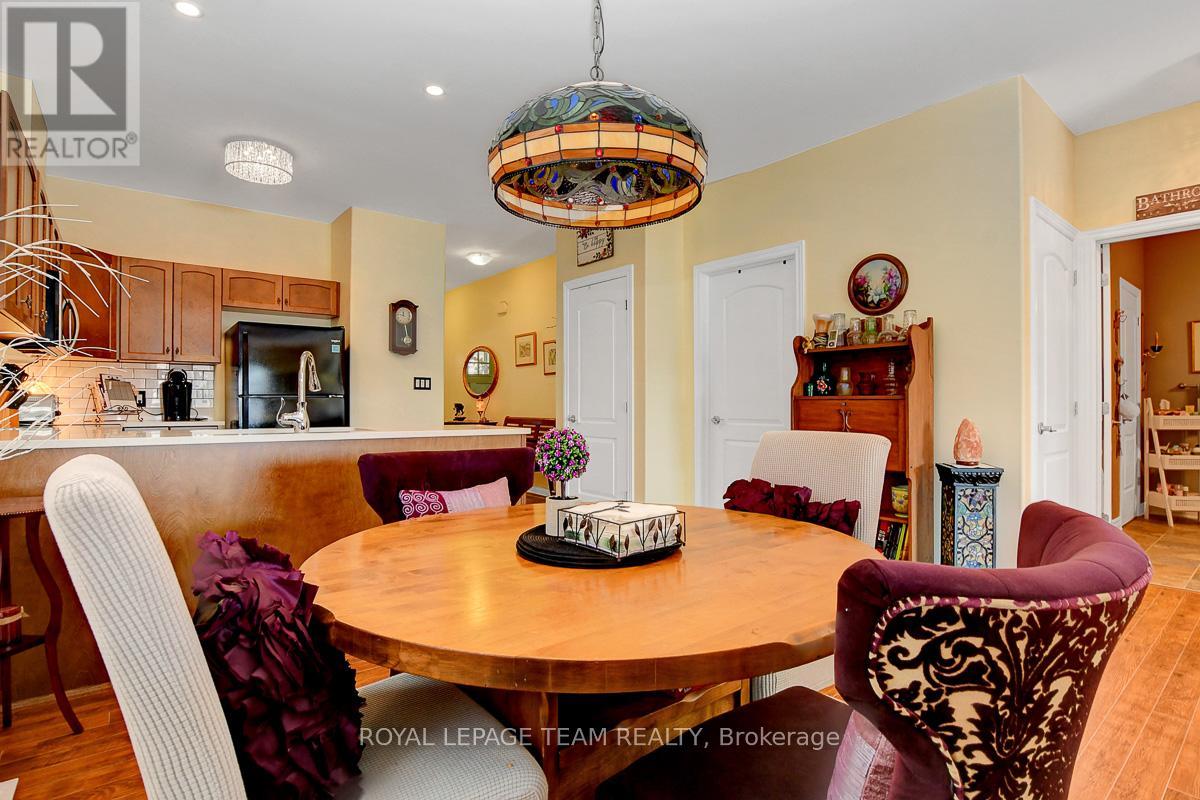 Photo 13 of 520 Clothier Street W, North Grenville ON