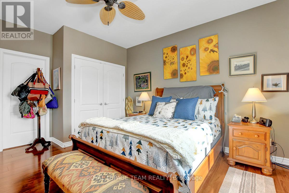 Photo 15 of 520 Clothier Street W, North Grenville ON