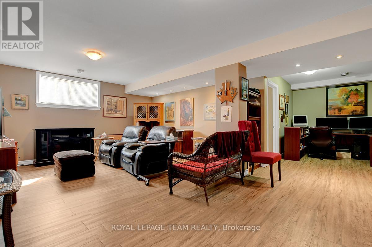 Photo 19 of 520 Clothier Street W, North Grenville ON