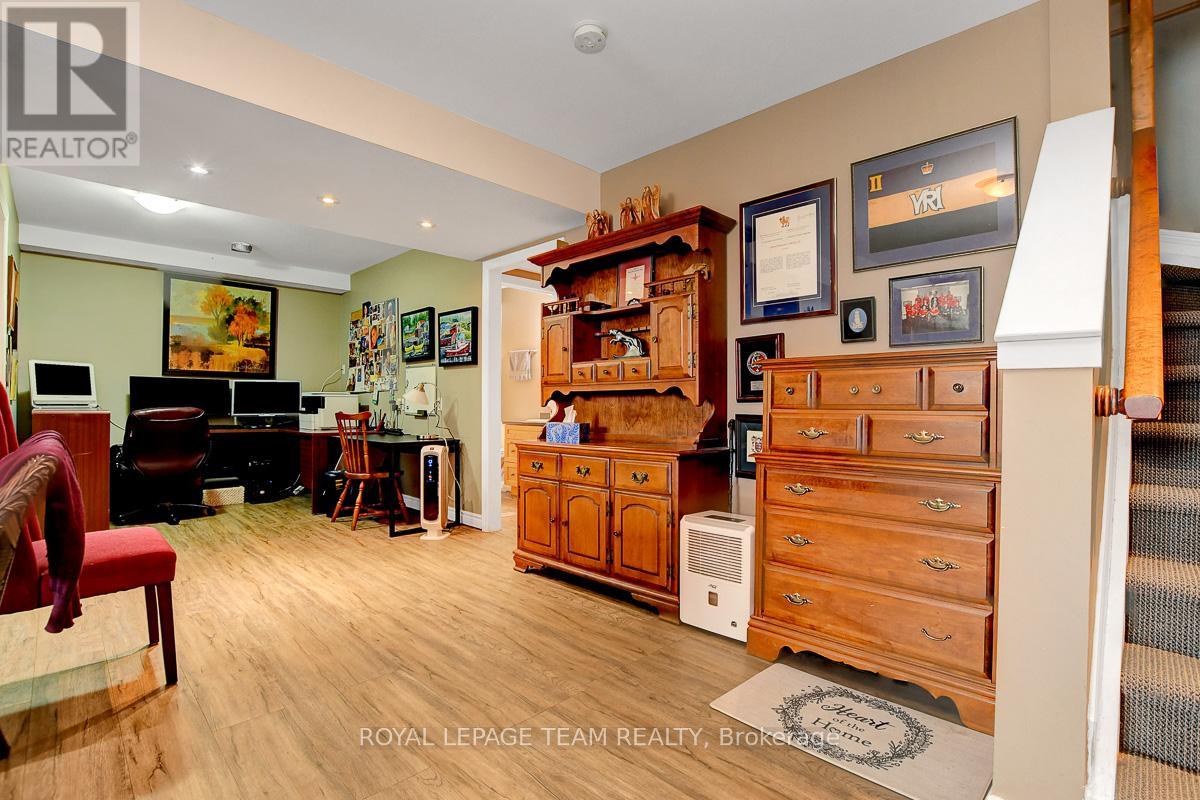 Photo 28 of 520 Clothier Street W, North Grenville ON