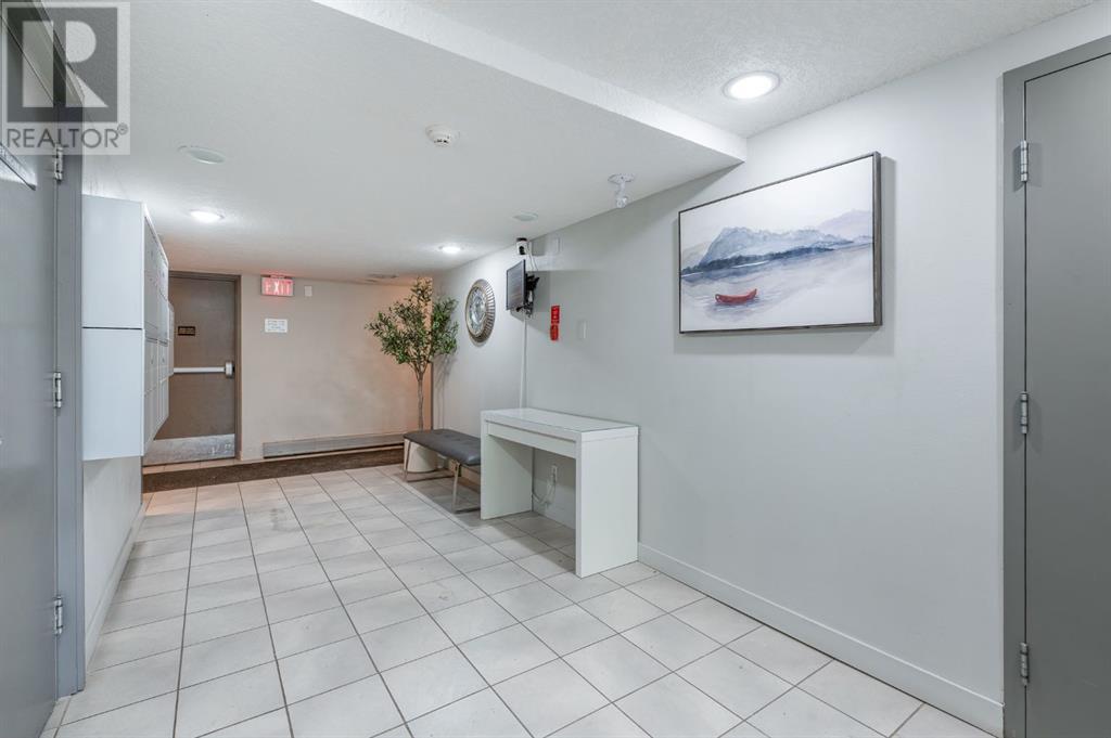 Single Family House for Sale in    Avenue SW Cliff Bungalow Calgary 