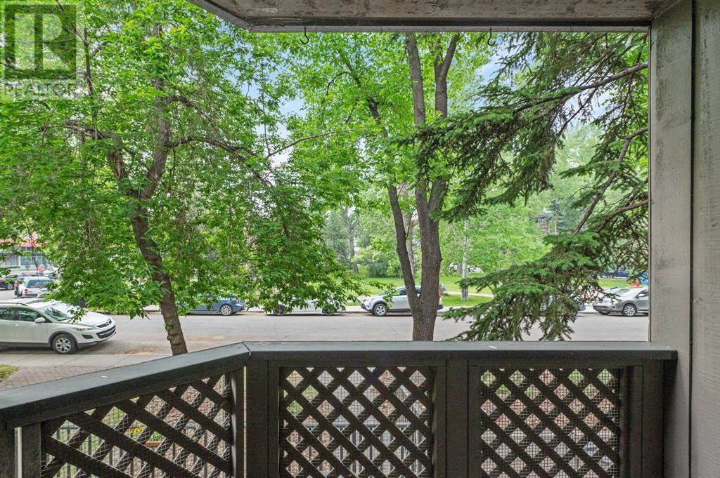Single Family House for Sale in    Avenue SW Cliff Bungalow Calgary 