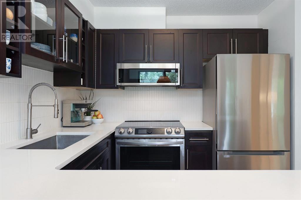 Single Family House for Sale in    Avenue SW Cliff Bungalow Calgary 