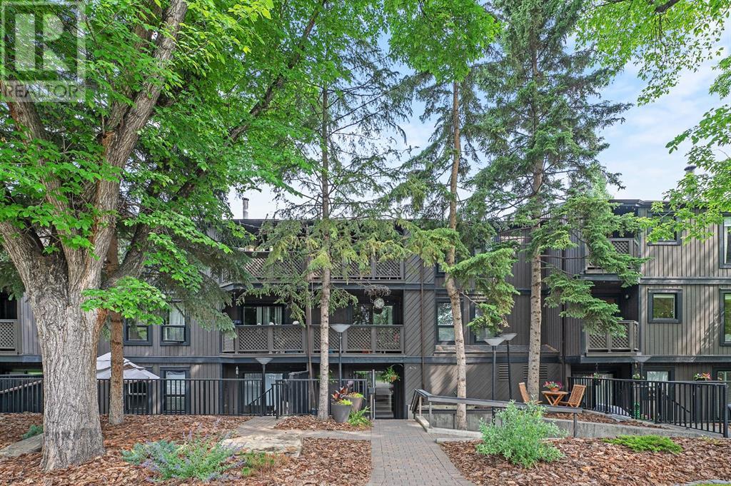 Single Family House for Sale in    Avenue SW Cliff Bungalow Calgary 