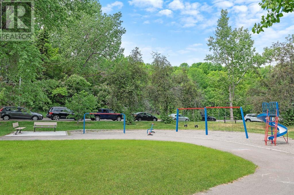 Single Family House for Sale in    Avenue SW Cliff Bungalow Calgary 