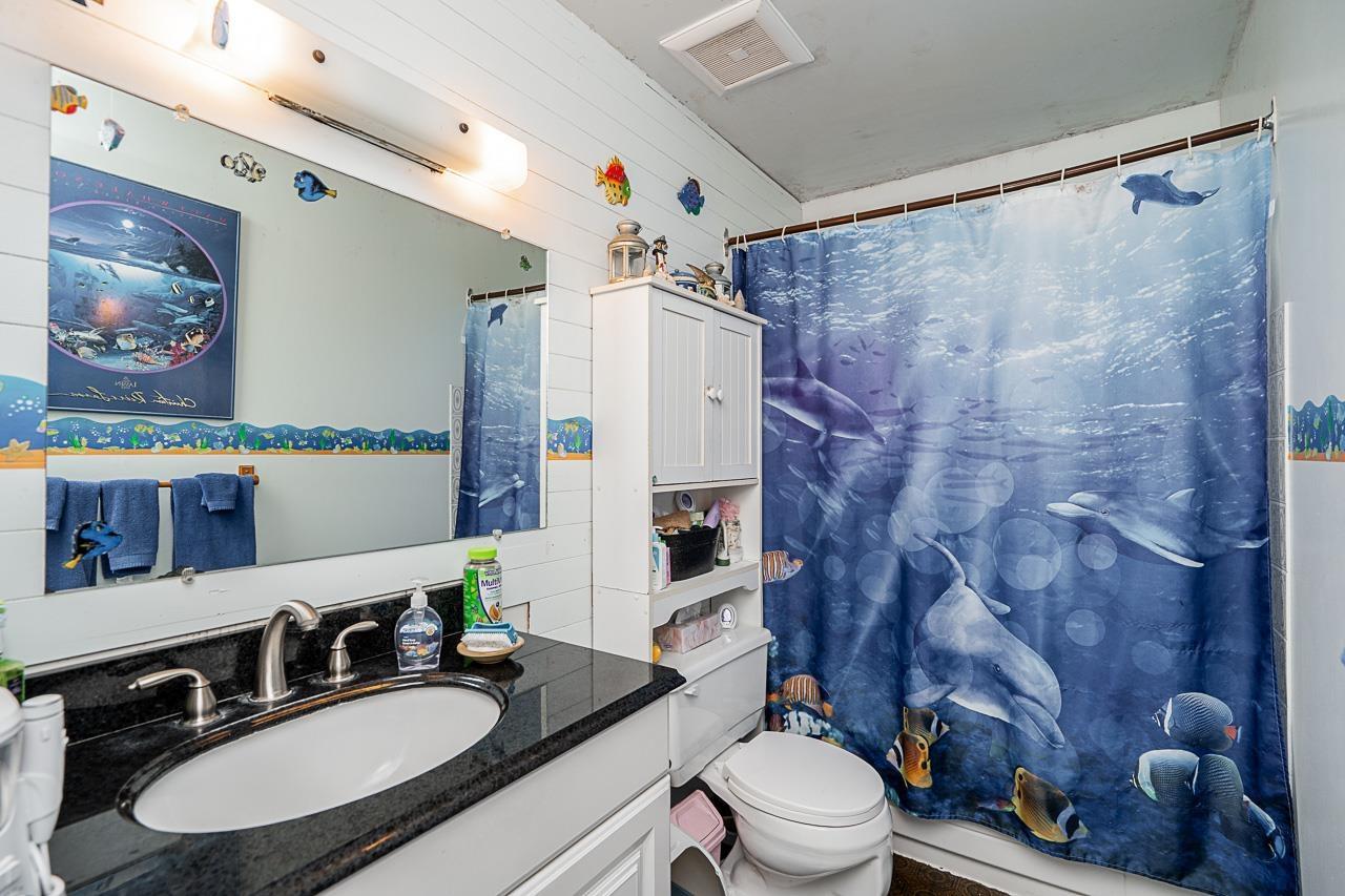 Photo 11 of 26842 32 A Avenue, Langley BC