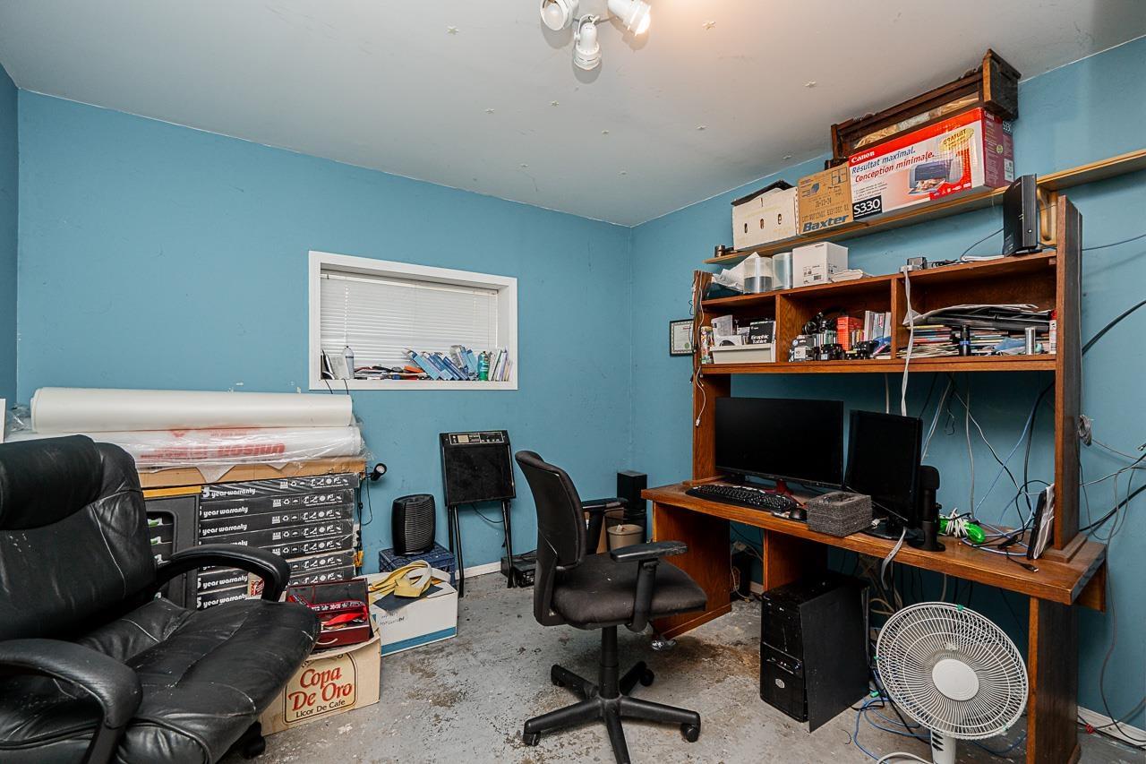 Photo 14 of 26842 32 A Avenue, Langley BC