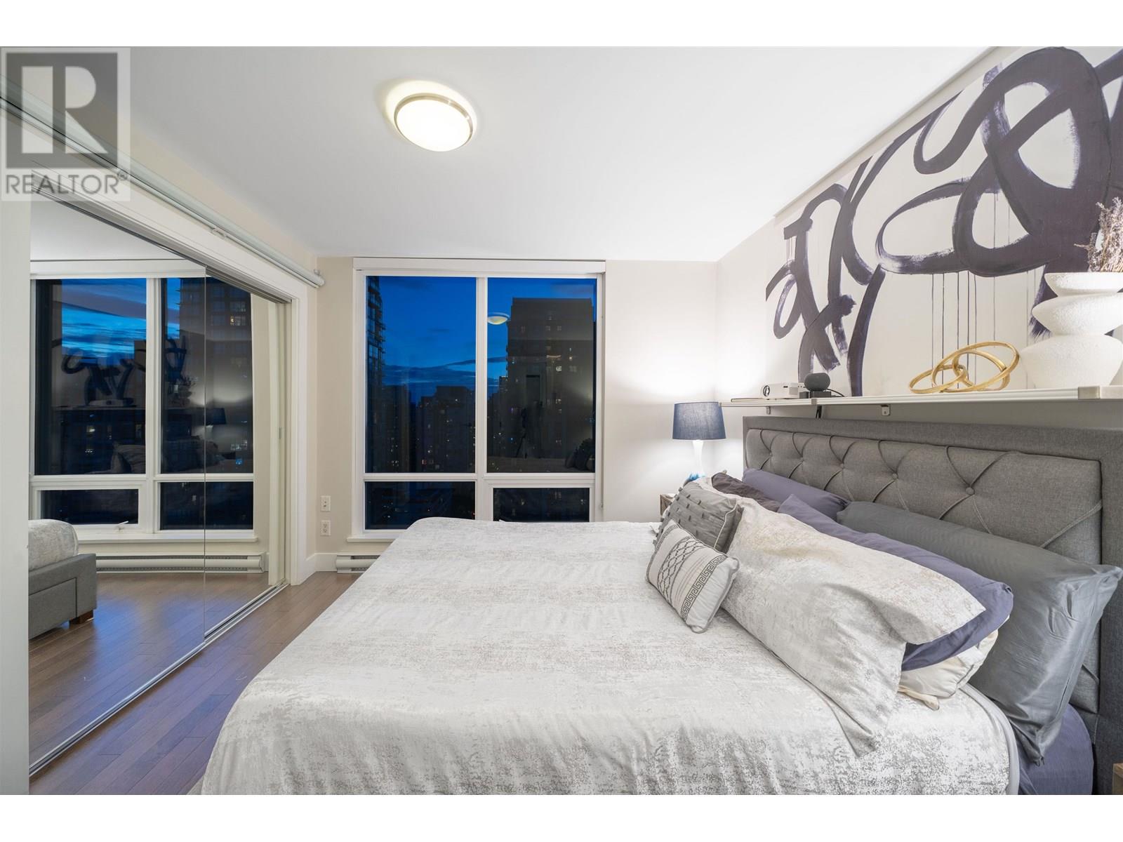 Photo 2 of 1905 535 Smithe Street, Vancouver BC