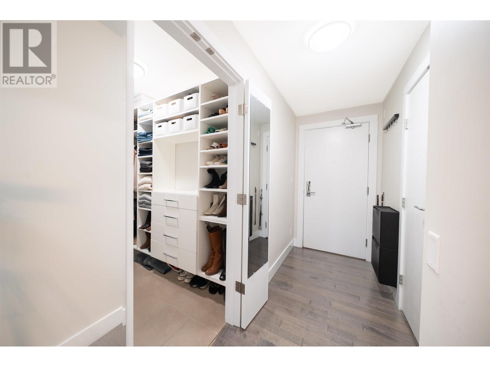 Photo 12 of 1905 535 Smithe Street, Vancouver BC