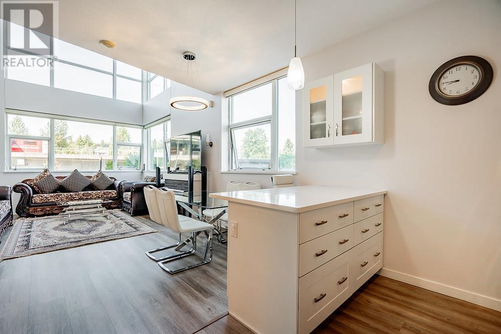 Photo 14 of 304 2225 Holdom Avenue, Burnaby BC