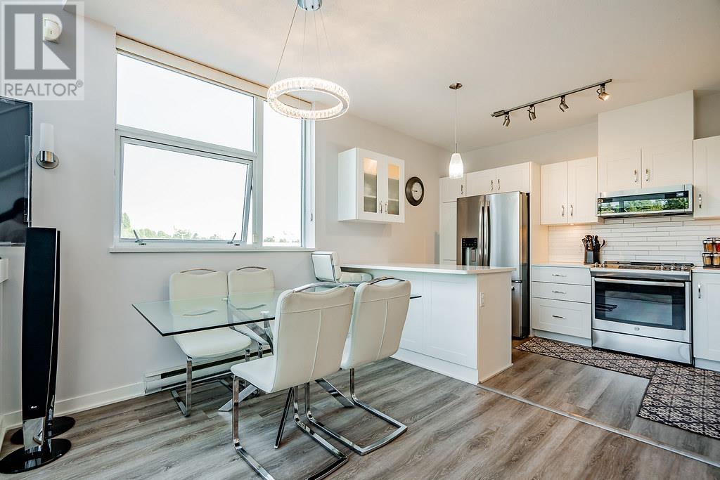Photo 17 of 304 2225 Holdom Avenue, Burnaby BC