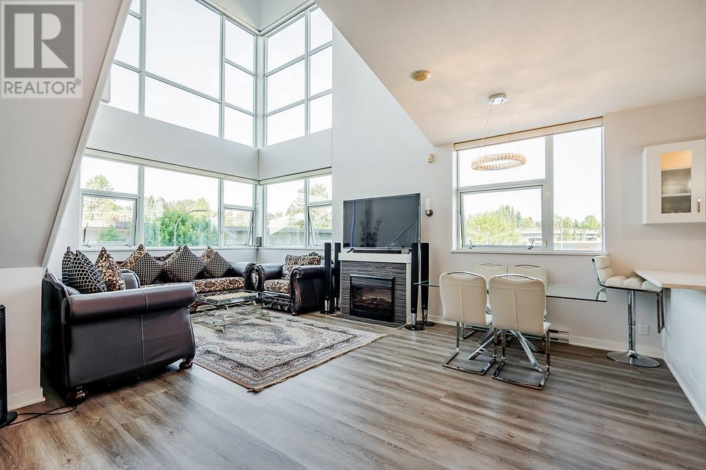 Photo 3 of 304 2225 Holdom Avenue, Burnaby BC