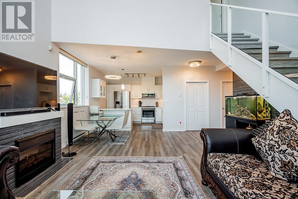 Photo 6 of 304 2225 Holdom Avenue, Burnaby BC