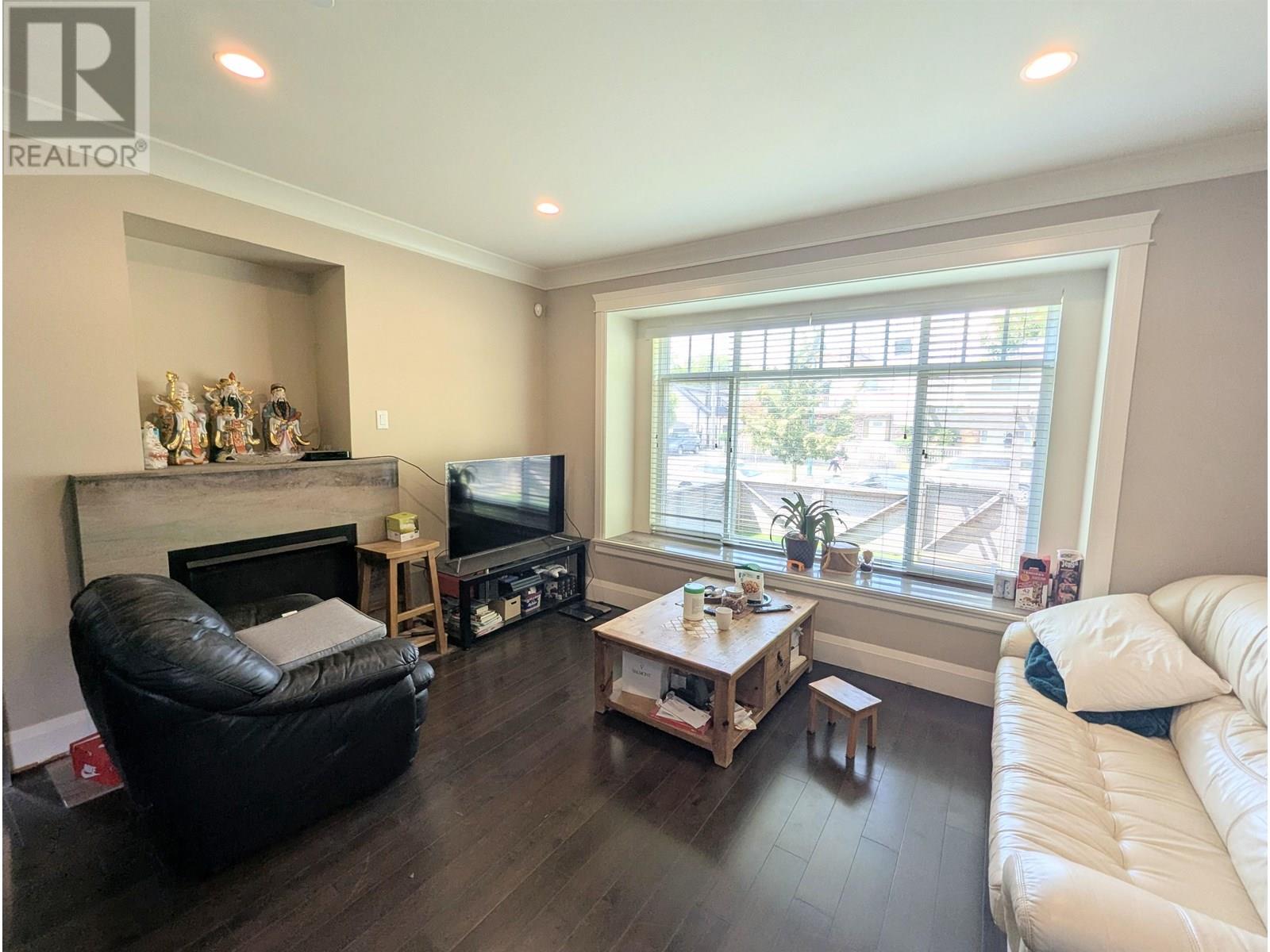 Photo 19 of 6466 Commercial Street, Vancouver BC