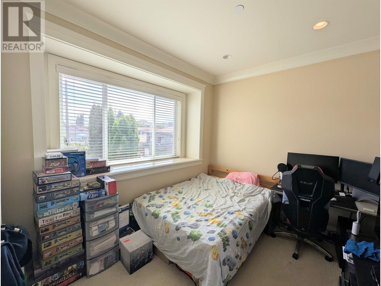 Photo 13 of 6466 Commercial Street, Vancouver BC