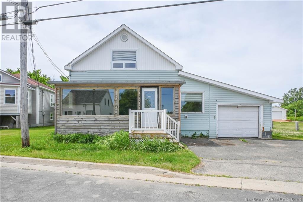 Photo 2 of 311 Jd Gauthier Boulevard, Shippagan NB