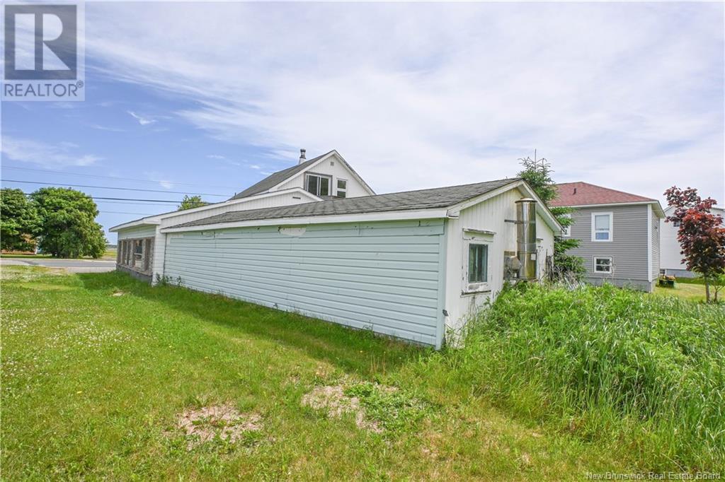 Photo 7 of 311 Jd Gauthier Boulevard, Shippagan NB