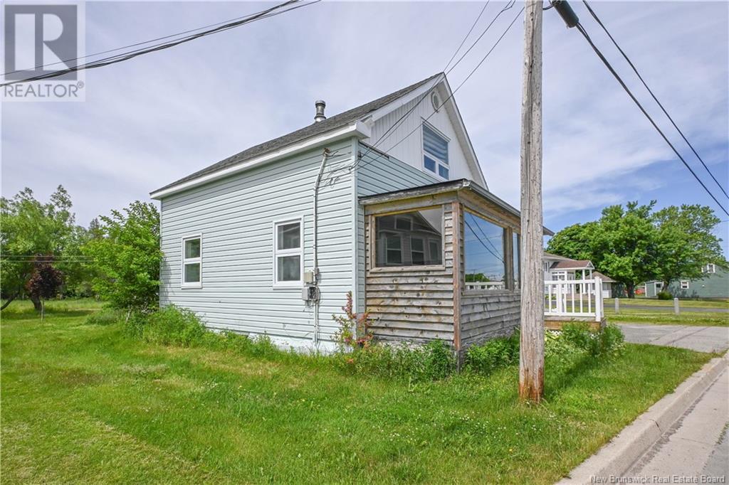 Photo 3 of 311 Jd Gauthier Boulevard, Shippagan NB