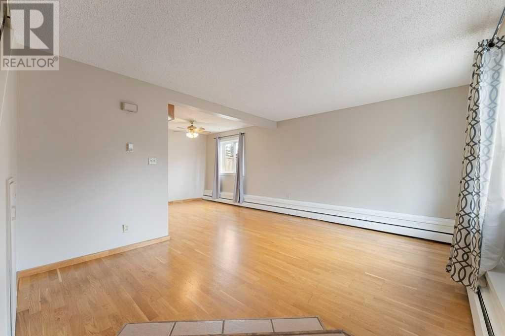 Single Family House for Sale in    Street SW Glenbrook Calgary 