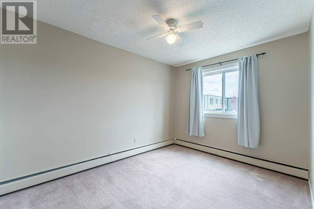 Single Family House for Sale in    Street SW Glenbrook Calgary 