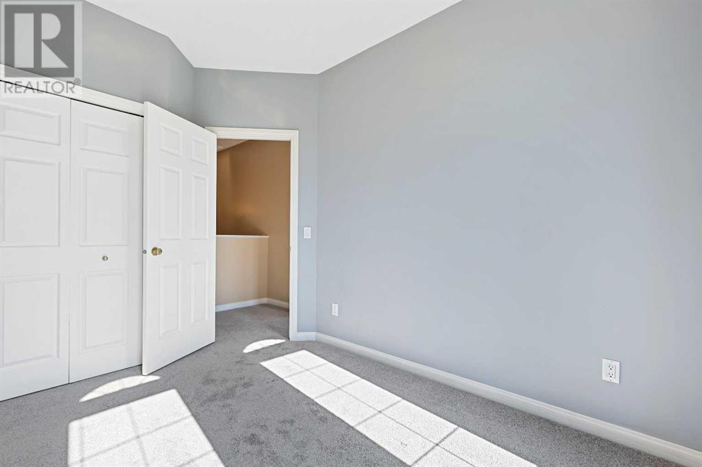 Single Family House for Sale in    Street SW Windsor Park Calgary 