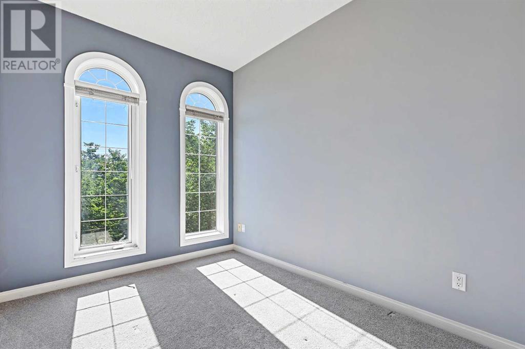 Single Family House for Sale in    Street SW Windsor Park Calgary 