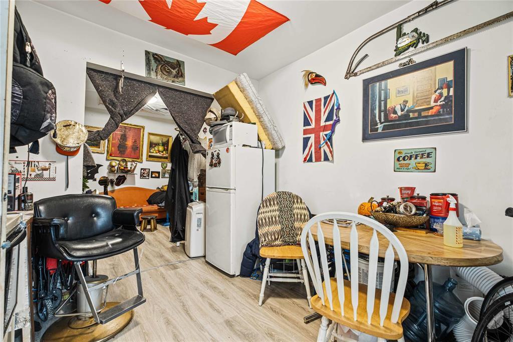 Photo 13 of 570 Balmoral Street, Winnipeg MB