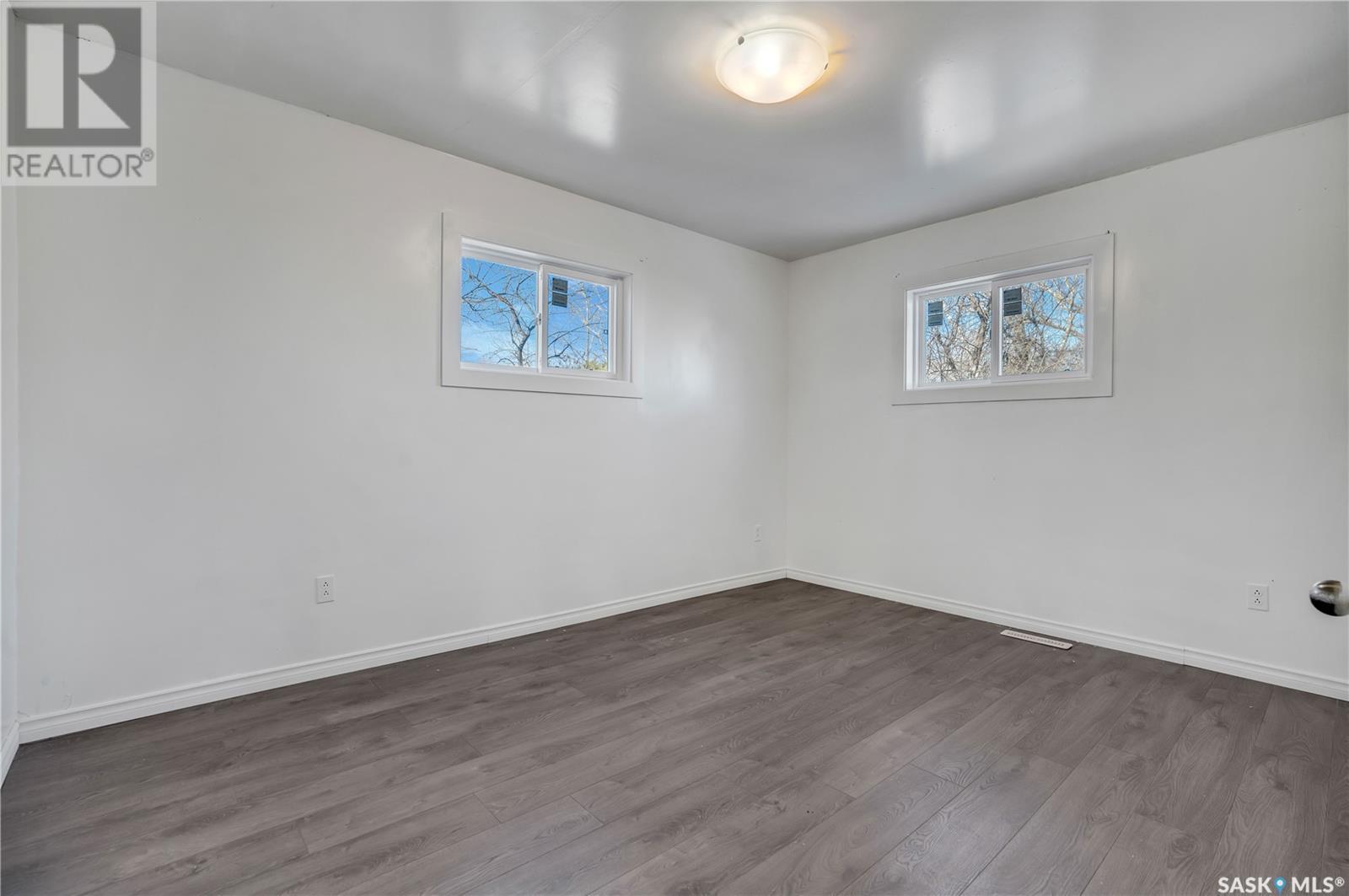 Photo 25 of 210 Oriole Avenue, Briercrest SK
