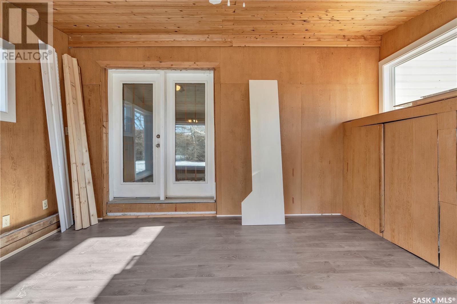 Photo 11 of 210 Oriole Avenue, Briercrest SK