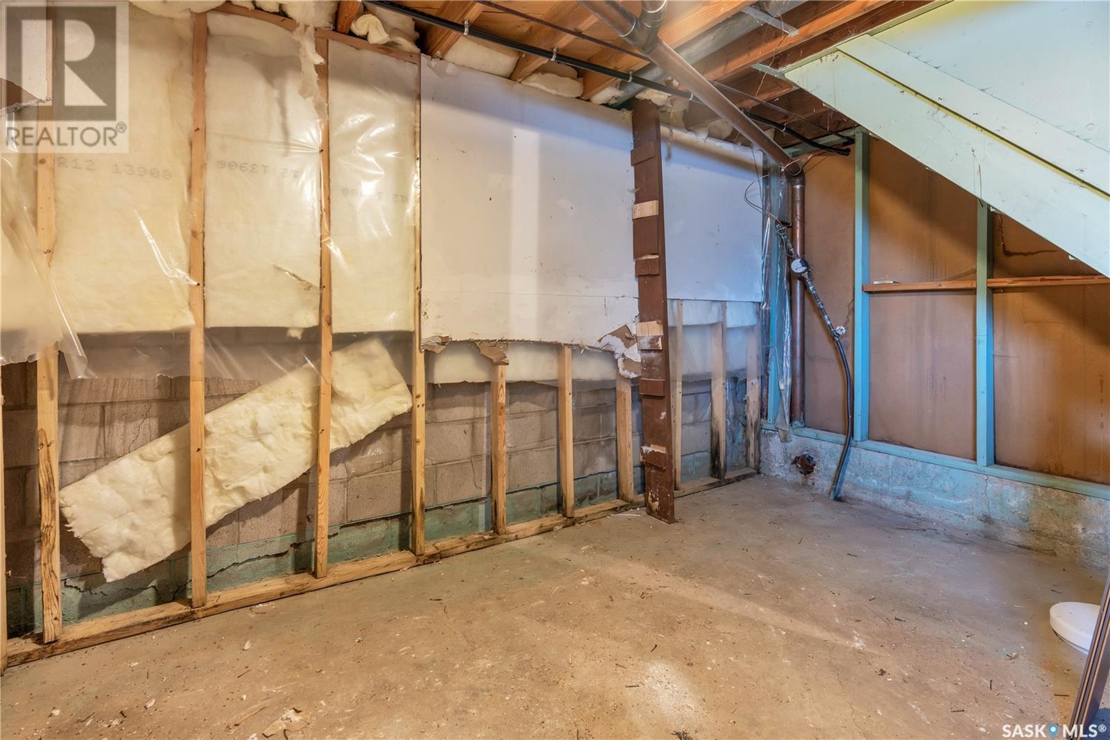 Photo 18 of 210 Oriole Avenue, Briercrest SK