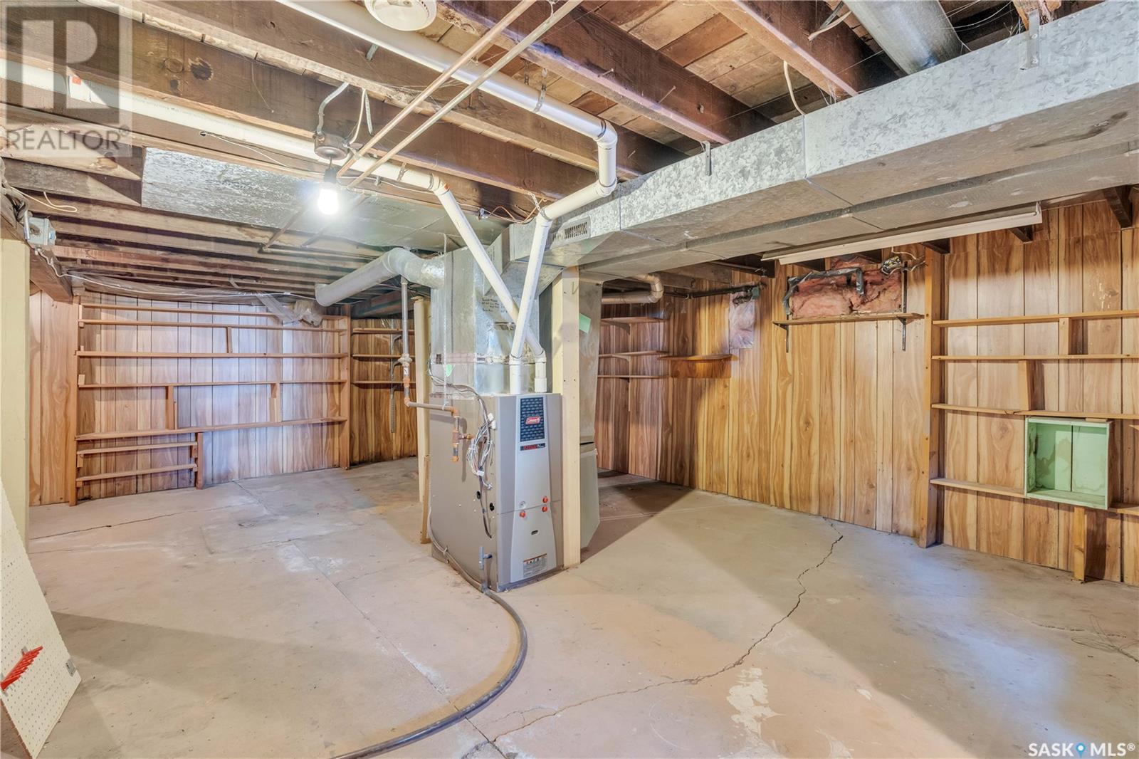 Photo 6 of 210 Oriole Avenue, Briercrest SK