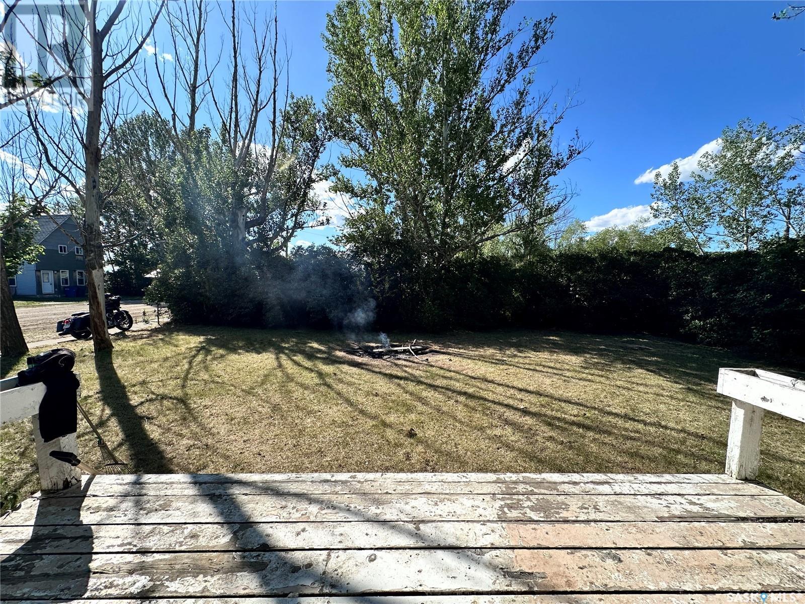 Photo 43 of 210 Oriole Avenue, Briercrest SK