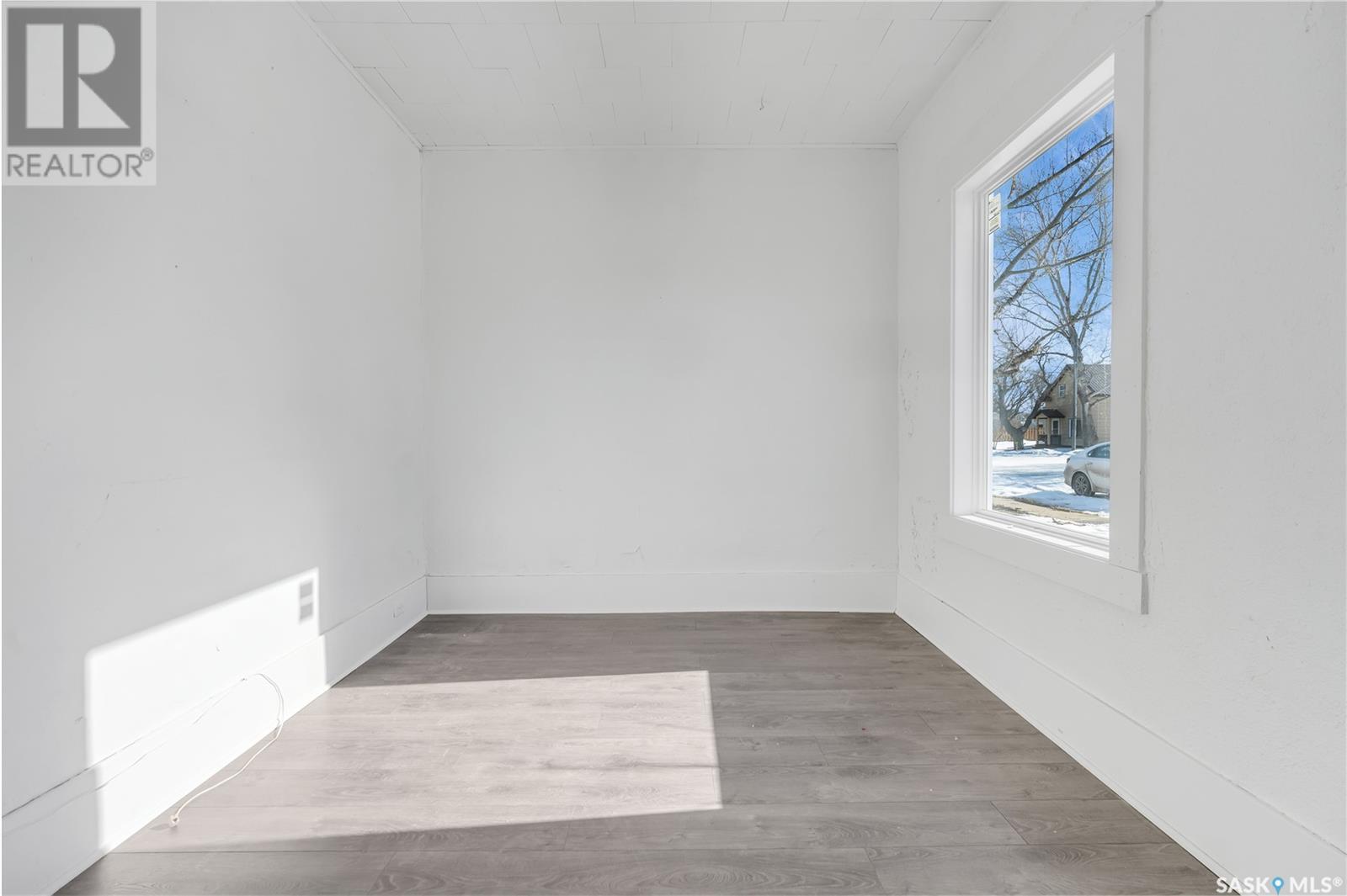 Photo 37 of 210 Oriole Avenue, Briercrest SK