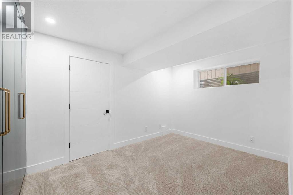 Single Family House for Sale in  Spring Crescent SW Springbank Hill Calgary 