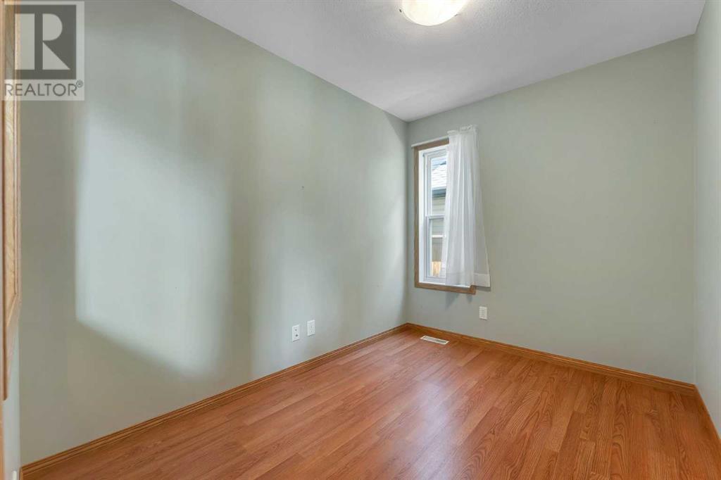Single Family House for Sale in  Saddleland Crescent NE Saddle Ridge Calgary 