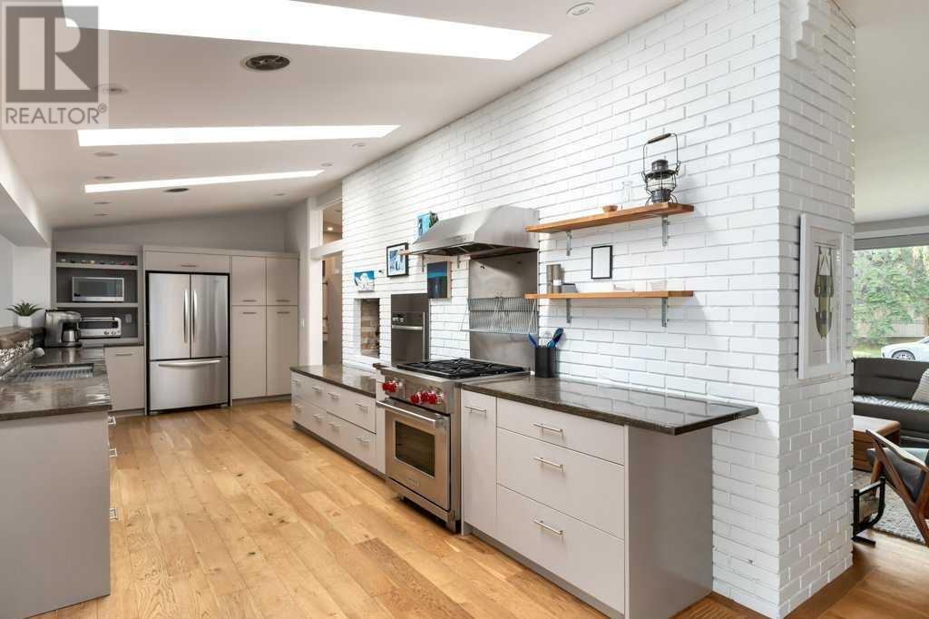 Single Family House 4 Level for Sale in  Massey Place SW Mayfair Calgary 