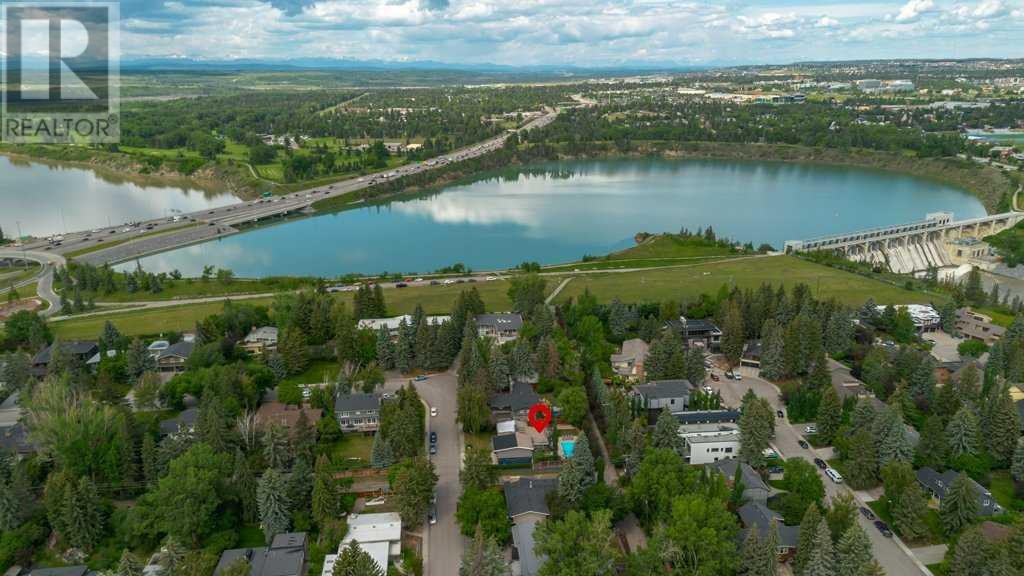 Single Family House 4 Level for Sale in  Massey Place SW Mayfair Calgary 
