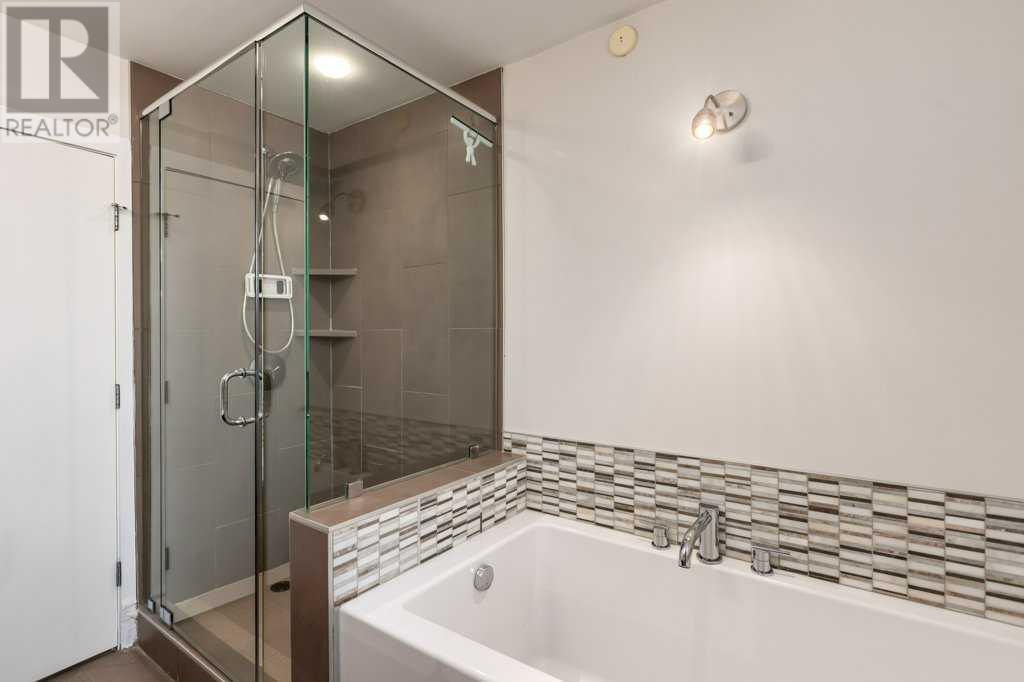 Single Family House 4 Level for Sale in  Massey Place SW Mayfair Calgary 