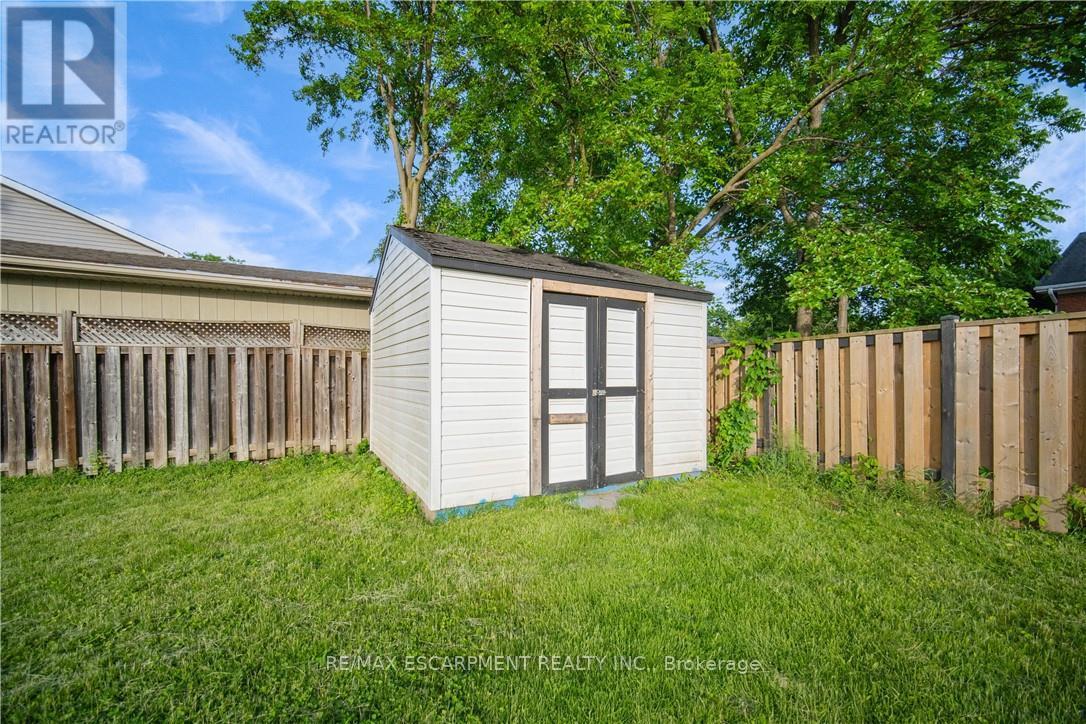 Photo 32 of 25 Patterson Drive, Brantford ON