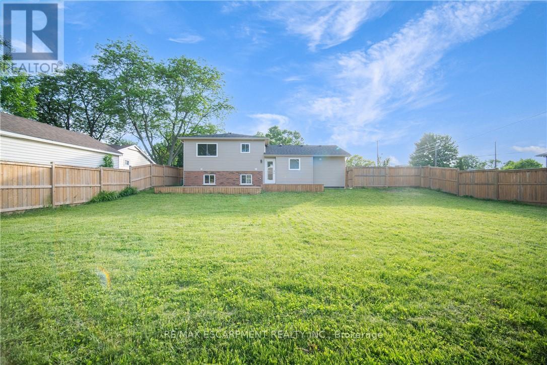 Photo 1 of 25 Patterson Drive, Brantford ON