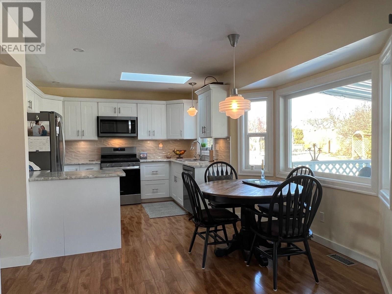 Photo 18 of 814 8 Avenue, Vernon BC