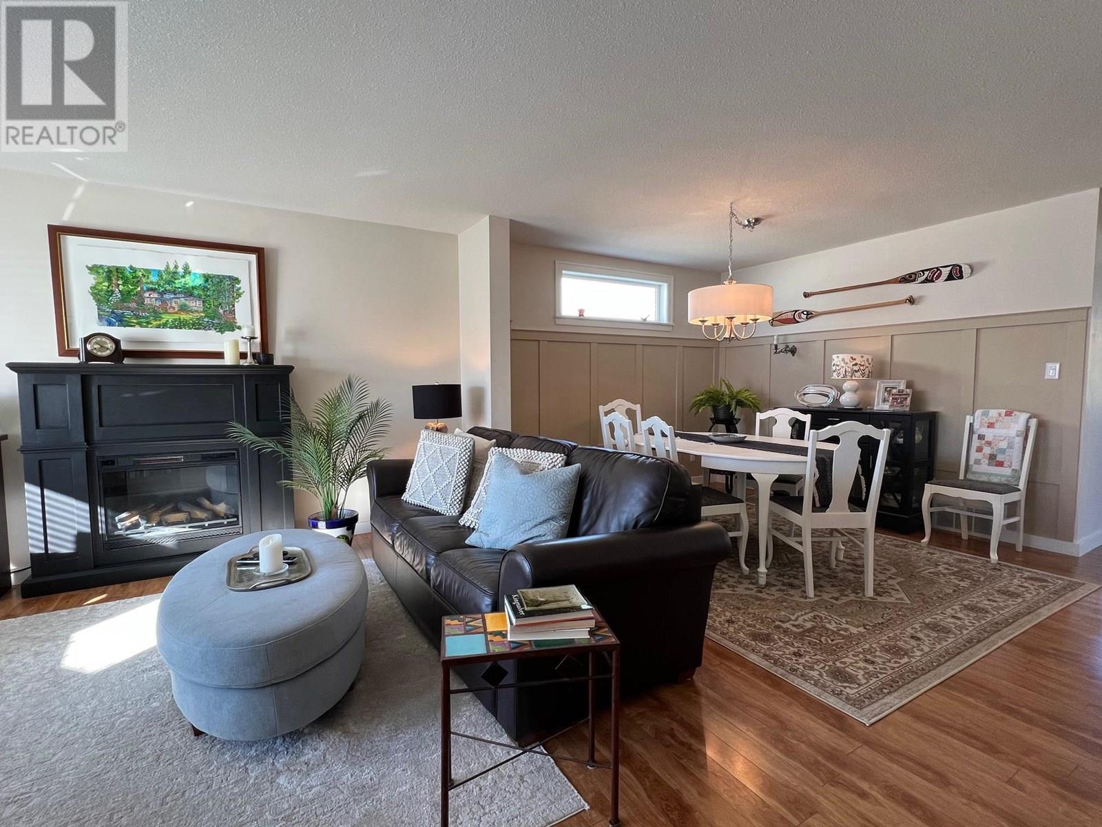 Photo 7 of 814 8 Avenue, Vernon BC